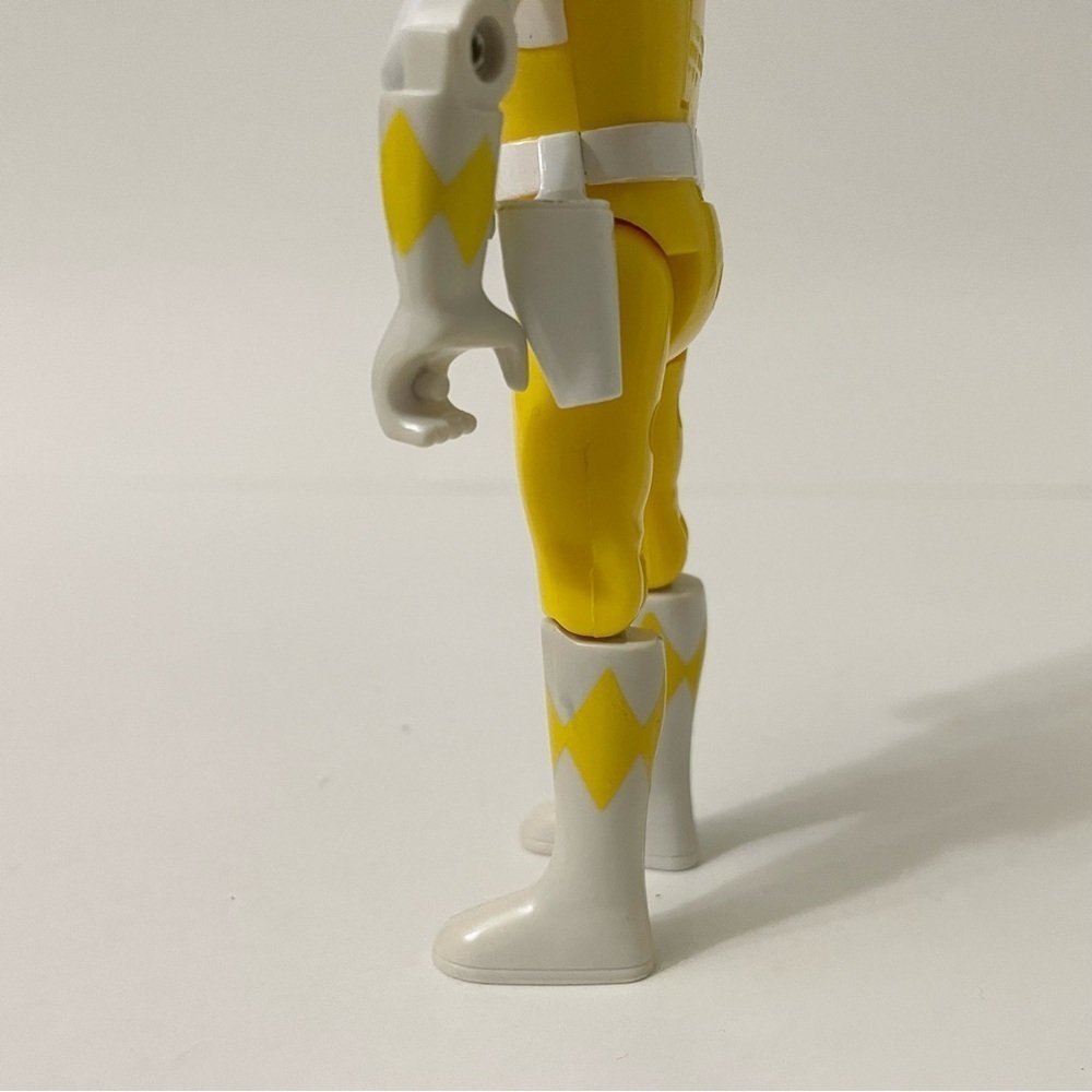 Mighty Morphin Power Rangers Trini Yellow Ranger Head Flips - Picture 6 of 16